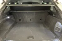 Volkswagen Touareg din 2023 cu 52.390 km - oferta VOL202825 - foto 15