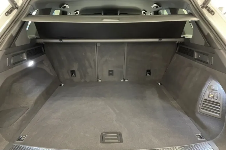 Volkswagen Touareg din 2023 cu 52.390 km - oferta VOL202825 - foto 15