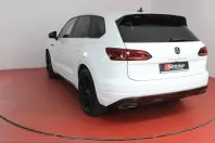 Volkswagen Touareg din 2023 cu 44.442 km - oferta VOL202826 - foto 4