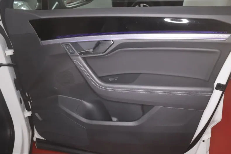 Volkswagen Touareg din 2023 cu 44.442 km - oferta VOL202826 - foto 15