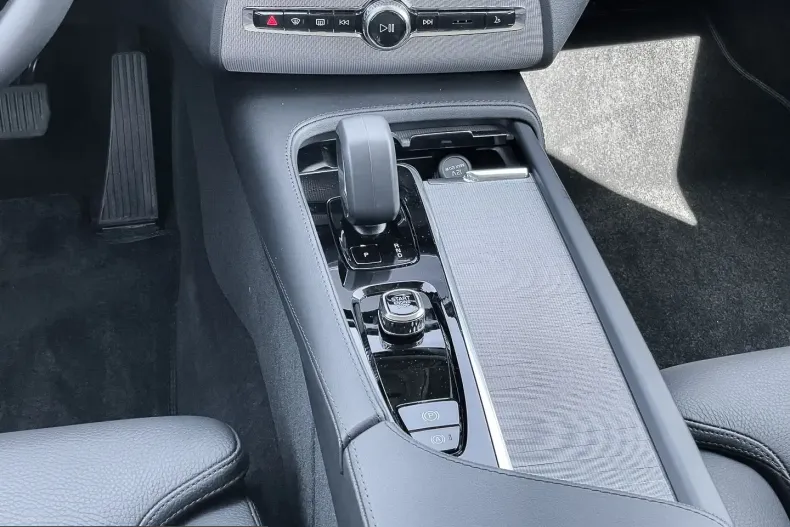 Volvo XC90 din 2024 cu 26.521 km - oferta VOL202838 - foto 10