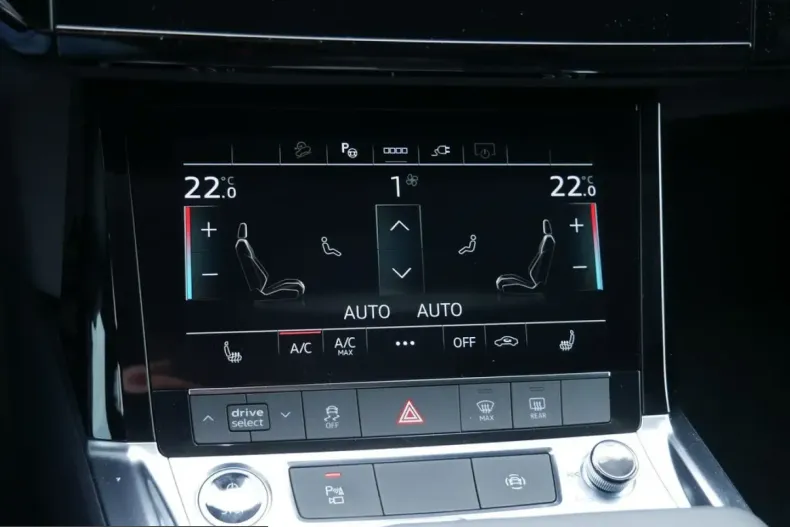 Audi Q8 e-tron din 2023 cu 12.500 km - oferta AUD202841 - foto 14