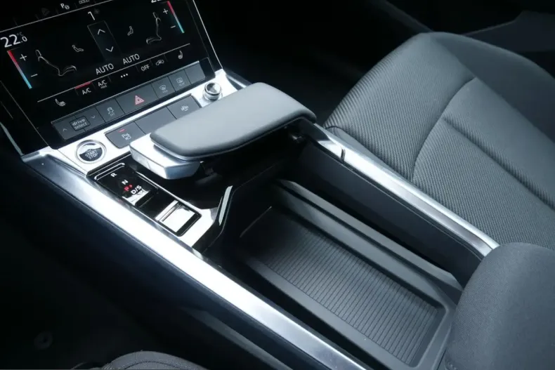 Audi Q8 e-tron din 2023 cu 12.500 km - oferta AUD202841 - foto 15