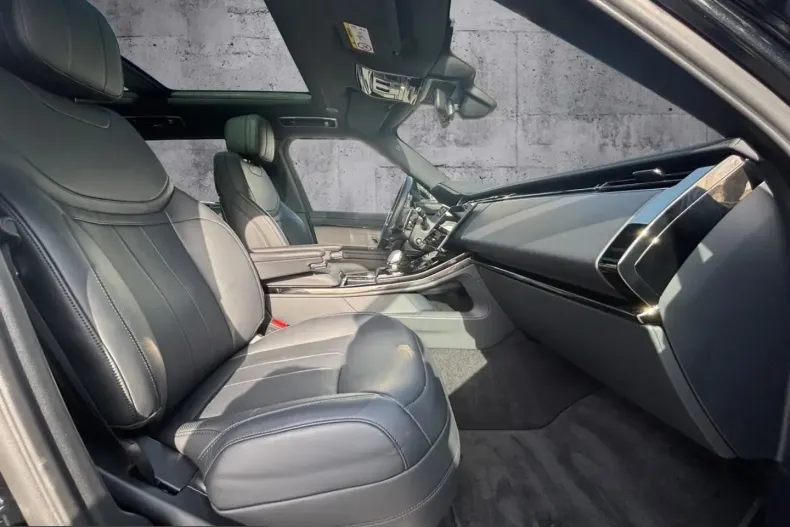 Land Rover Range Rover Sport din 2025 cu 14.050 km - oferta LAN202849 - foto 3