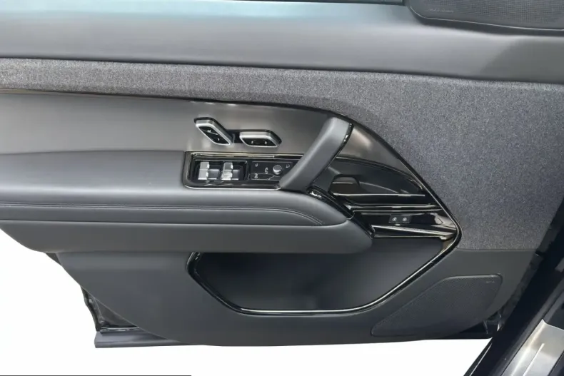 Land Rover Range Rover Sport din 2025 cu 14.050 km - oferta LAN202849 - foto 14