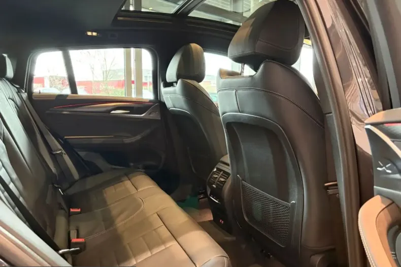 BMW X4 M40 (Seria X) din 2025 cu 4.099 km - oferta BMW202859 - foto 27