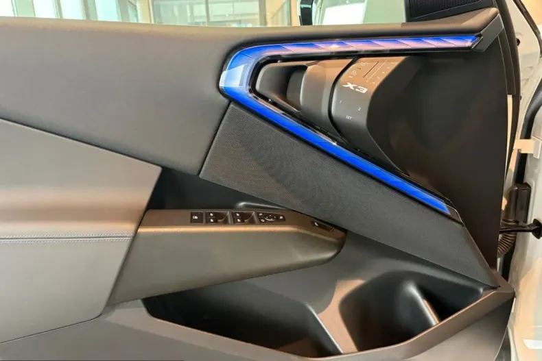 BMW X3 (Seria X) din 2025 cu 27.404 km - oferta BMW202867 - foto 21