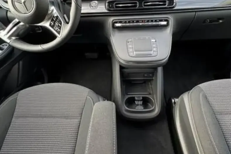 Mercedes-Benz V 250 (Clasa V) din 2025 cu 6.500 km - oferta MER202883 - foto 11