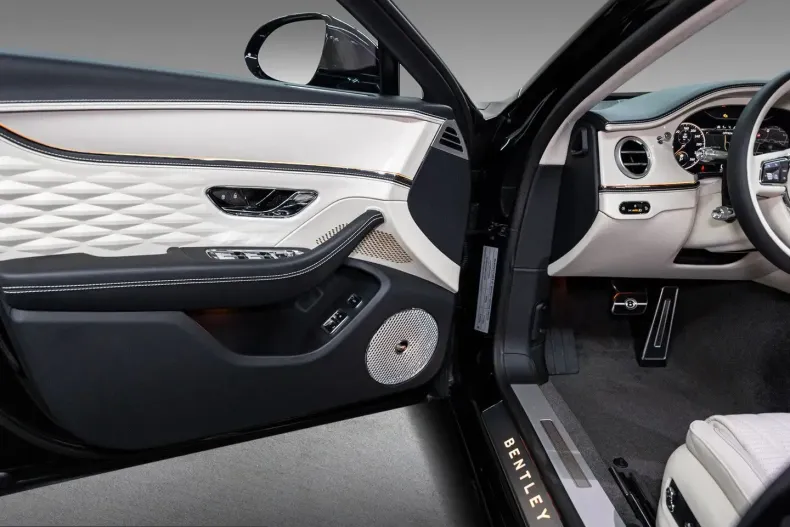Bentley Flying Spur din 2024 cu 17.750 km - oferta BEN202898 - foto 10