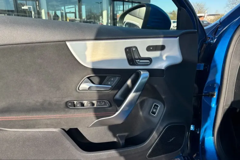 Mercedes-Benz A 220 (Clasa A) din 2024 cu 47.463 km - oferta MER202909 - foto 9