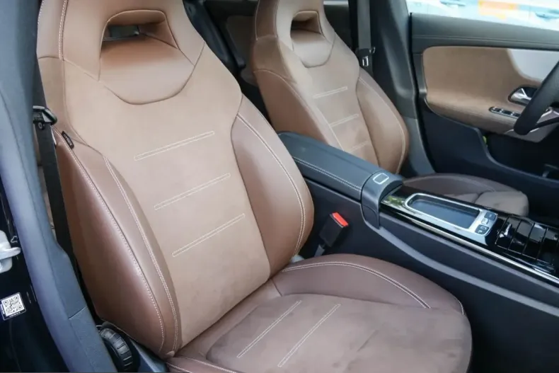 Mercedes-Benz CLA 250 (Clasa CLA) din 2025 cu 6.910 km - oferta MER202913 - foto 6