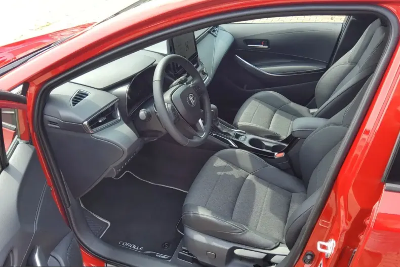 Toyota Corolla din 2025 cu 7.500 km - oferta TOY202917 - foto 9