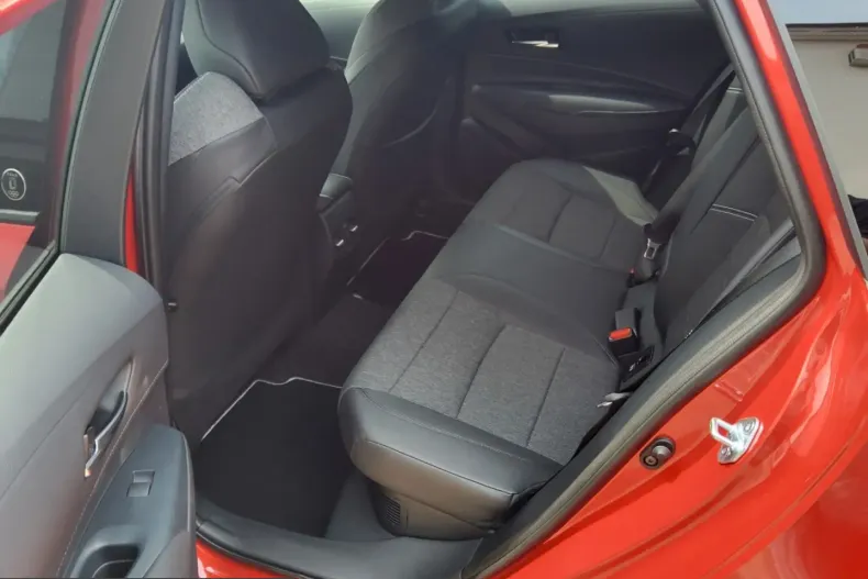 Toyota Corolla din 2025 cu 7.500 km - oferta TOY202917 - foto 10