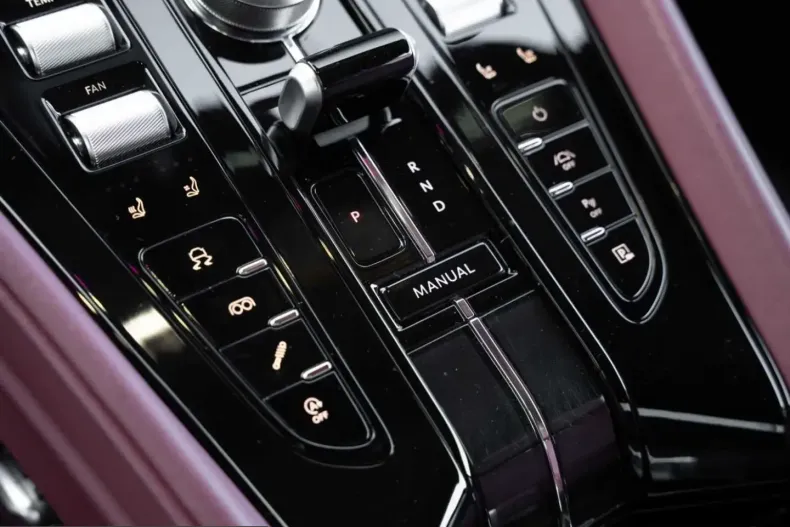 Aston Martin DB12 din 2024 cu 23.300 km - oferta AST202922 - foto 36