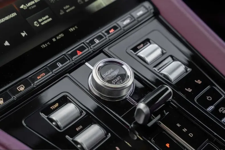 Aston Martin DB12 din 2024 cu 23.300 km - oferta AST202922 - foto 37