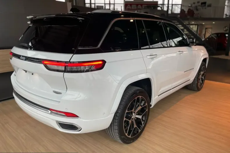 Jeep Grand Cherokee din 2023 cu 15.000 km - oferta JEE202923 - foto 4