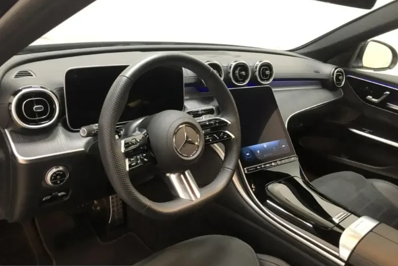 Mercedes-Benz C 300 (Clasa C) din 2024 cu 5.563 km - oferta MER202933 - foto 4