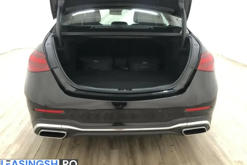 Mercedes-Benz C 300 (Clasa C) din 2024 cu 5.563 km - oferta MER202933 - foto 8