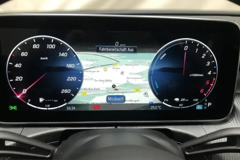 Mercedes-Benz C 300 (Clasa C) din 2024 cu 5.563 km - oferta MER202933 - foto 11