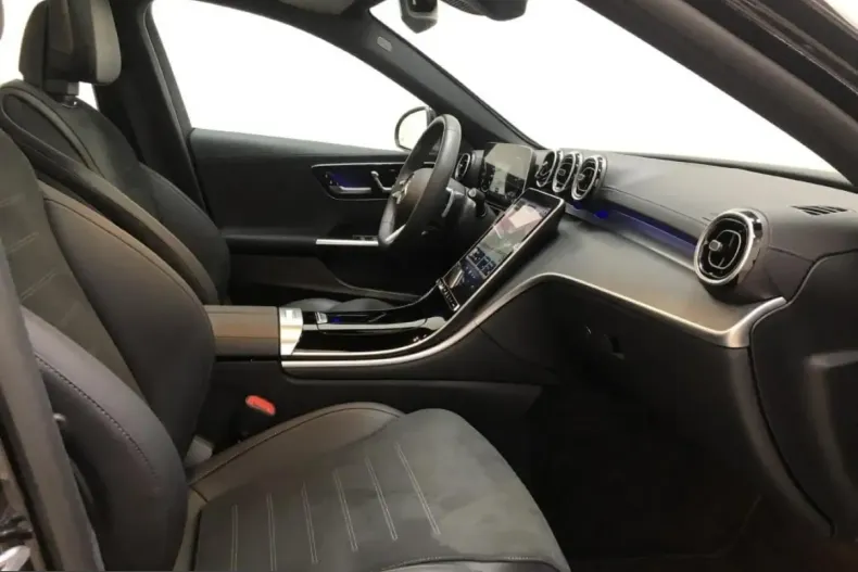 Mercedes-Benz C 300 (Clasa C) din 2024 cu 5.563 km - oferta MER202933 - foto 19