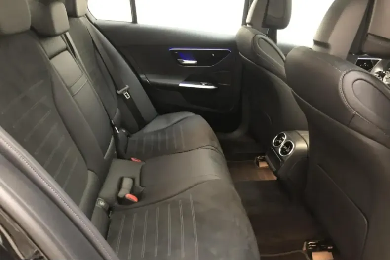 Mercedes-Benz C 300 (Clasa C) din 2024 cu 5.563 km - oferta MER202933 - foto 21