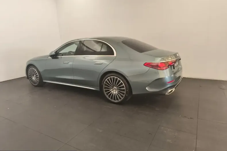 Mercedes-Benz E 220 (Clasa E) din 2023 cu 16.199 km - oferta MER202936 - foto 9