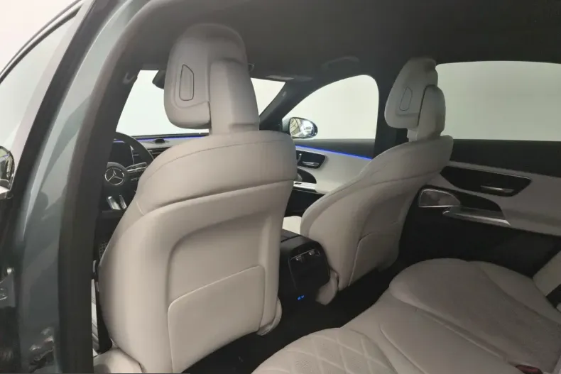 Mercedes-Benz E 220 (Clasa E) din 2023 cu 16.199 km - oferta MER202936 - foto 19