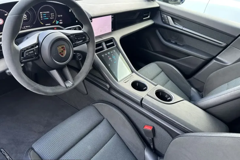 Porsche Taycan din 2022 cu 82.450 km - oferta POR202939 - foto 9