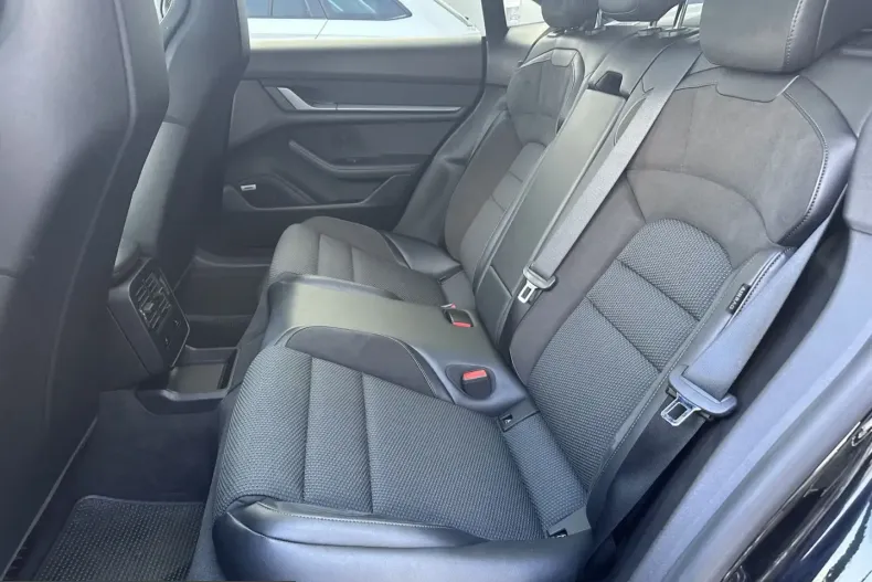 Porsche Taycan din 2022 cu 82.450 km - oferta POR202939 - foto 12