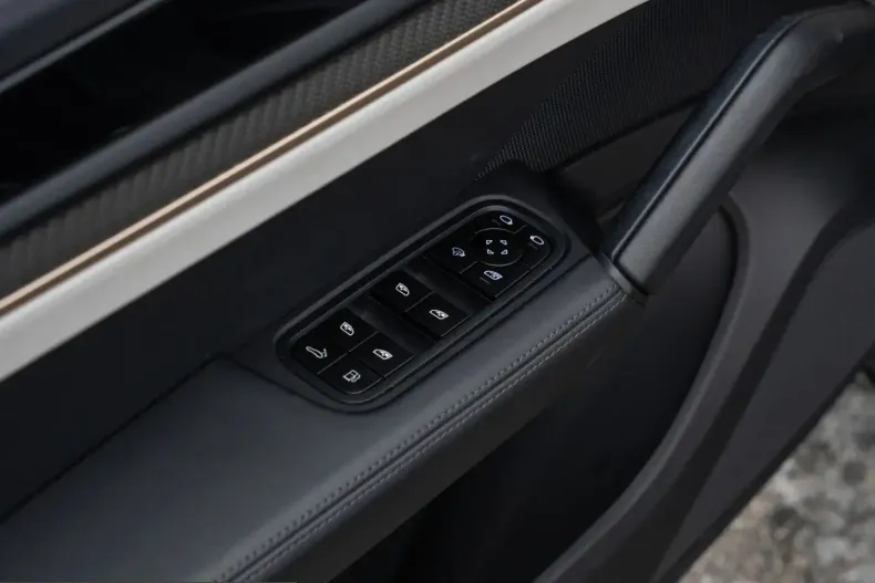 Porsche Cayenne din 2024 cu 23.500 km - oferta POR202940 - foto 22