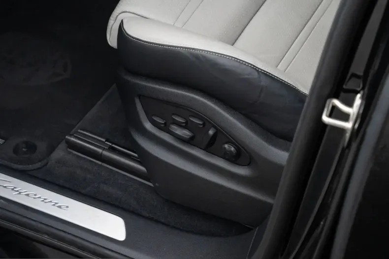 Porsche Cayenne din 2024 cu 23.500 km - oferta POR202940 - foto 38