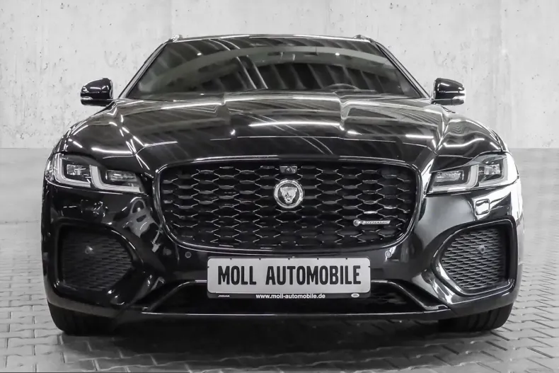 Jaguar XF din 2024 cu 10.660 km - oferta JAG202943 - foto 1