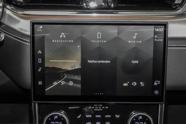 Jaguar XF din 2024 cu 10.660 km - oferta JAG202943 - foto 10