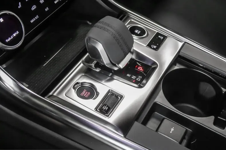 Jaguar XF din 2024 cu 10.660 km - oferta JAG202943 - foto 14