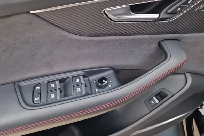 Audi RSQ8 din 2023 cu 52.300 km - oferta AUD202957 - foto 14