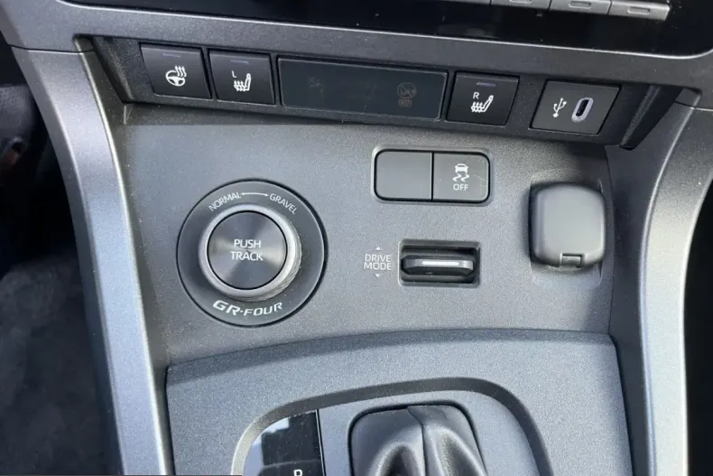 Toyota Yaris din 2024 cu 11.100 km - oferta TOY202960 - foto 15