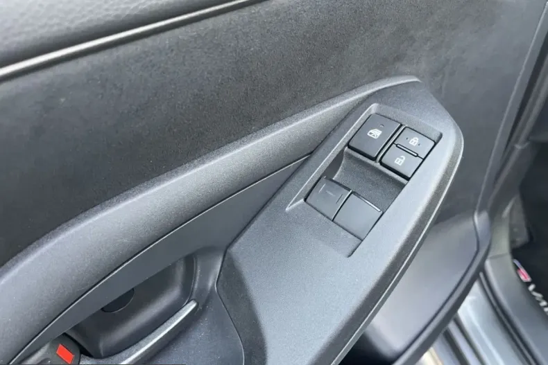 Toyota Yaris din 2024 cu 11.100 km - oferta TOY202960 - foto 16