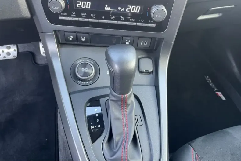 Toyota Yaris din 2024 cu 11.100 km - oferta TOY202960 - foto 17