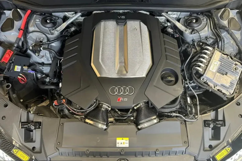 Audi RS6 din 2021 cu 76.330 km - oferta AUD202968 - foto 28