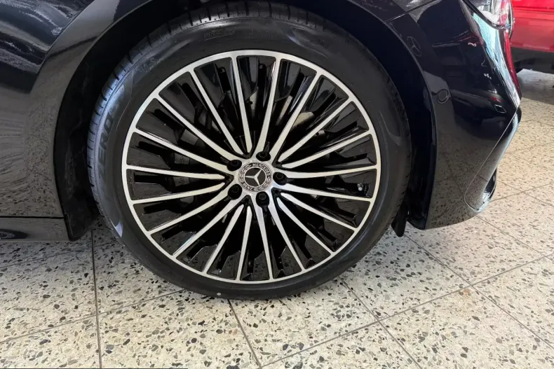 Mercedes-Benz E 200 (Clasa E) din 2025 cu 1.099 km - oferta MER202974 - foto 5