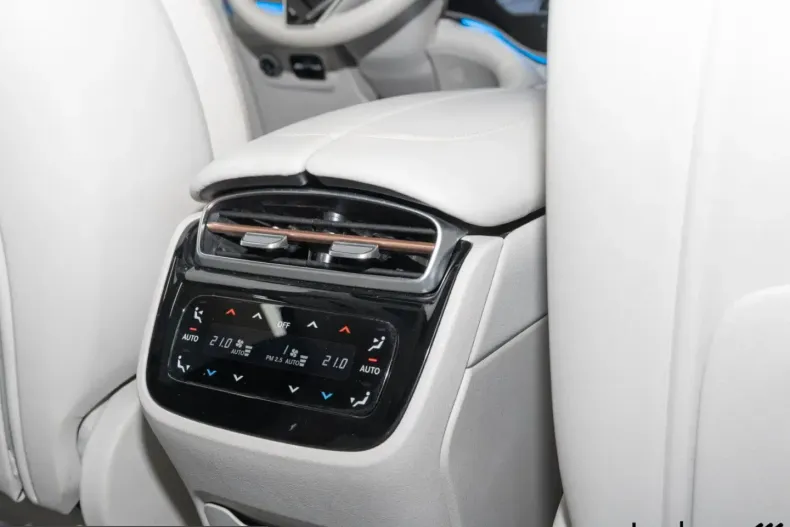 Mercedes-Benz EQS SUV din 2024 cu 37.214 km - oferta MER202983 - foto 26