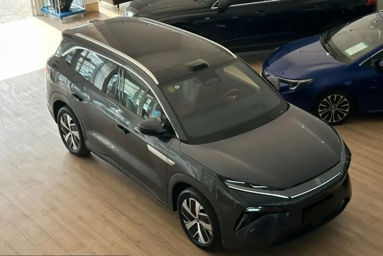 BYD Tang L din 2025 cu 6.100 km - oferta BYD202984 - foto 1