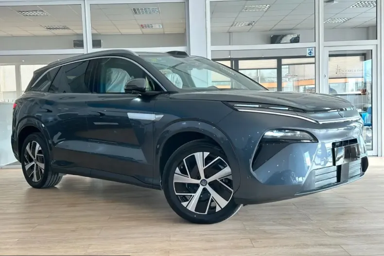 BYD Tang L din 2025 cu 6.100 km - oferta BYD202984 - foto 2