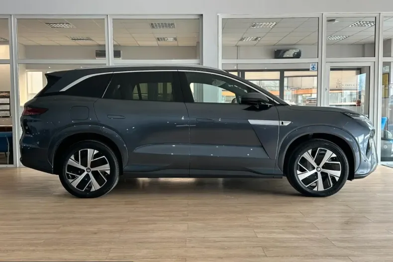 BYD Tang L din 2025 cu 6.100 km - oferta BYD202984 - foto 7