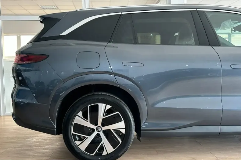 BYD Tang L din 2025 cu 6.100 km - oferta BYD202984 - foto 8