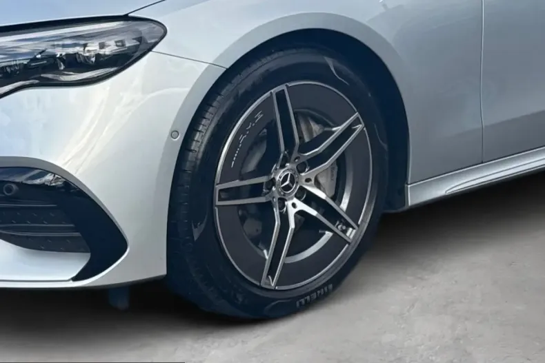 Mercedes-Benz E 200 (Clasa E) din 2025 cu 4.726 km - oferta MER202994 - foto 6