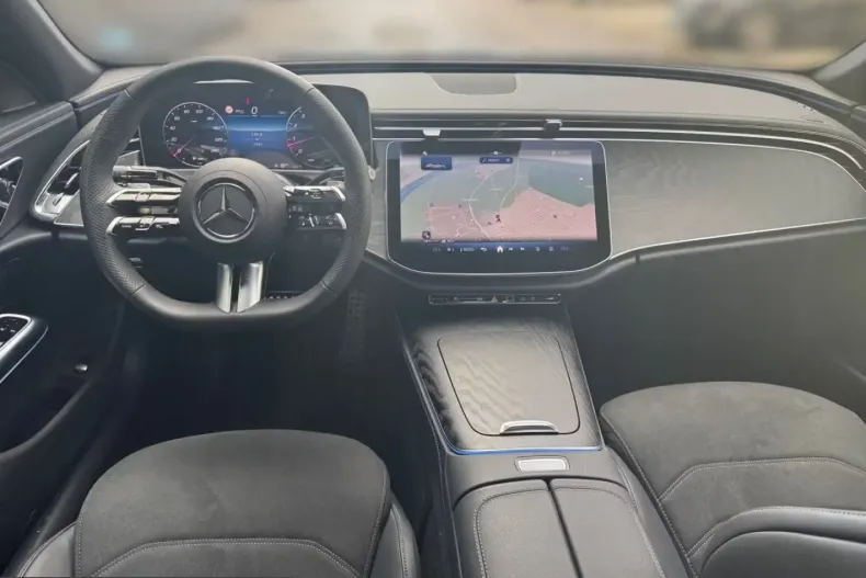 Mercedes-Benz E 200 (Clasa E) din 2025 cu 4.726 km - oferta MER202994 - foto 10