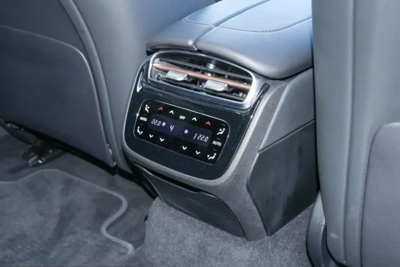 Mercedes-Benz EQE din 2024 cu 30.808 km - oferta MER202996 - foto 19