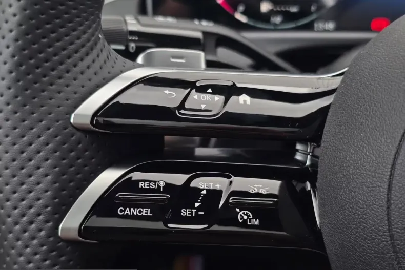 Mercedes-Benz E 200 (Clasa E) din 2025 cu 21 km - oferta MER203000 - foto 15