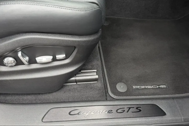 Porsche Cayenne din 2021 cu 83.000 km - oferta POR203004 - foto 44